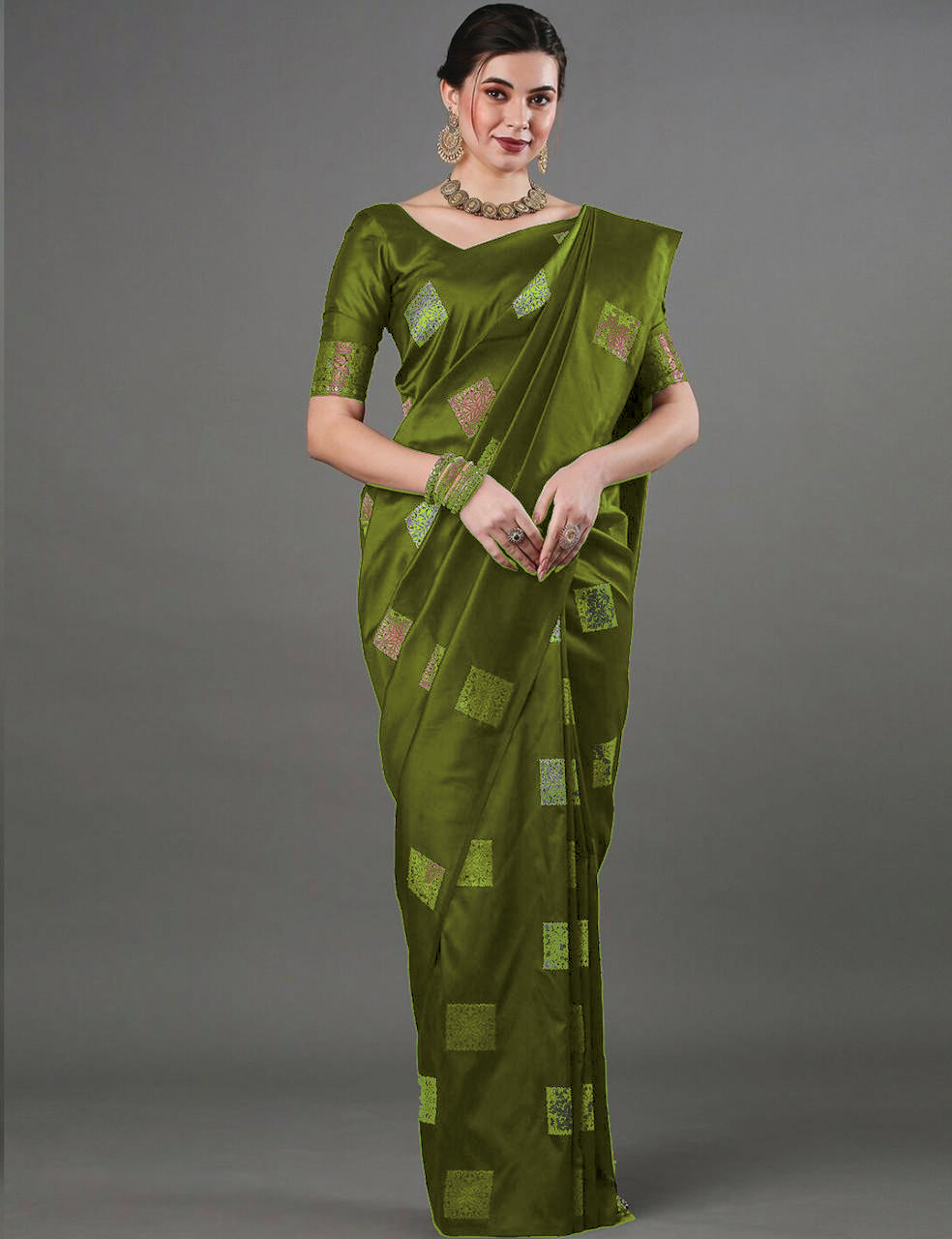 Simple Mehndi Soft Banarasi Silk Saree With Blouse Piece