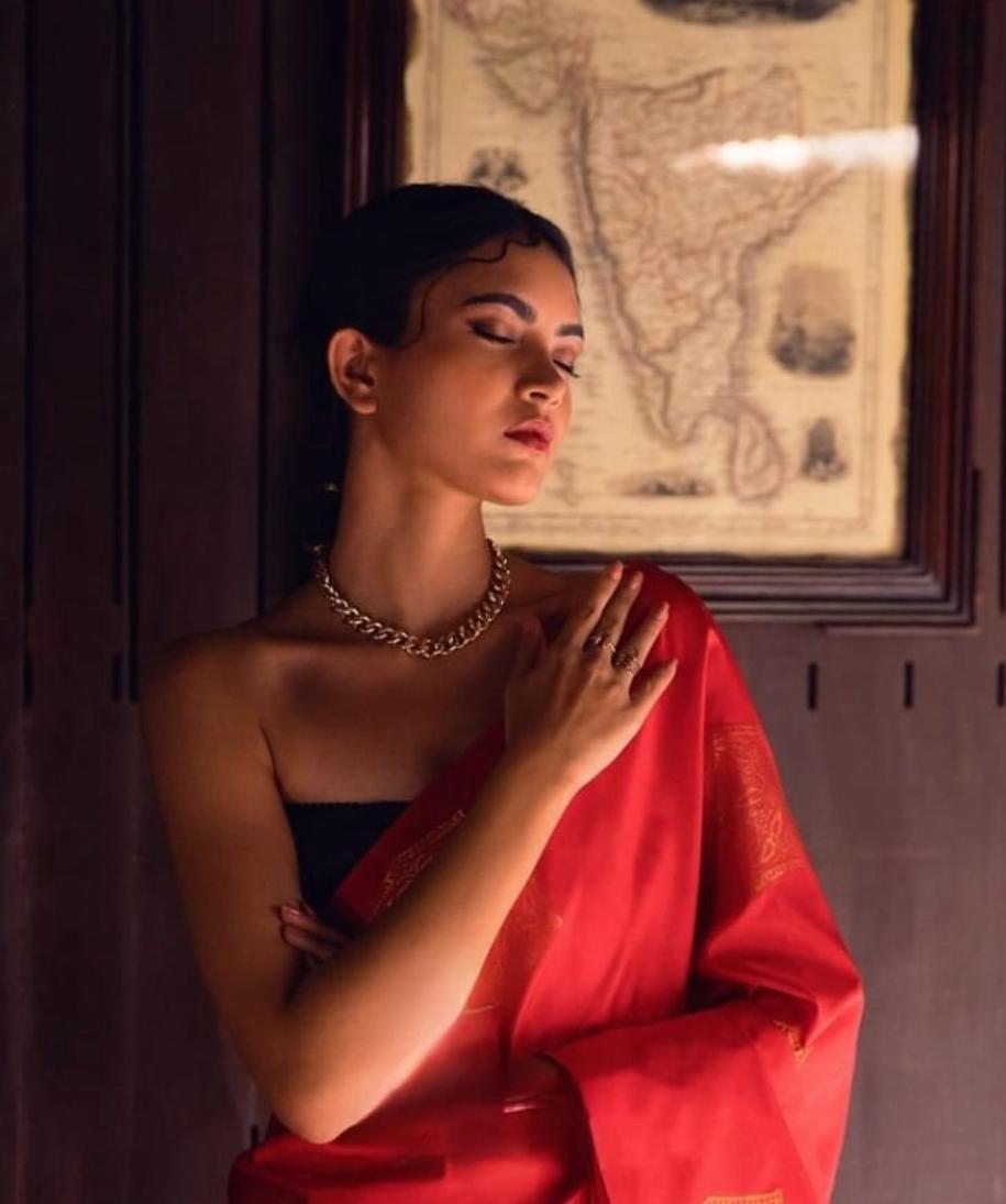 Amazing Red Soft Silk Saree With Blouse Piece