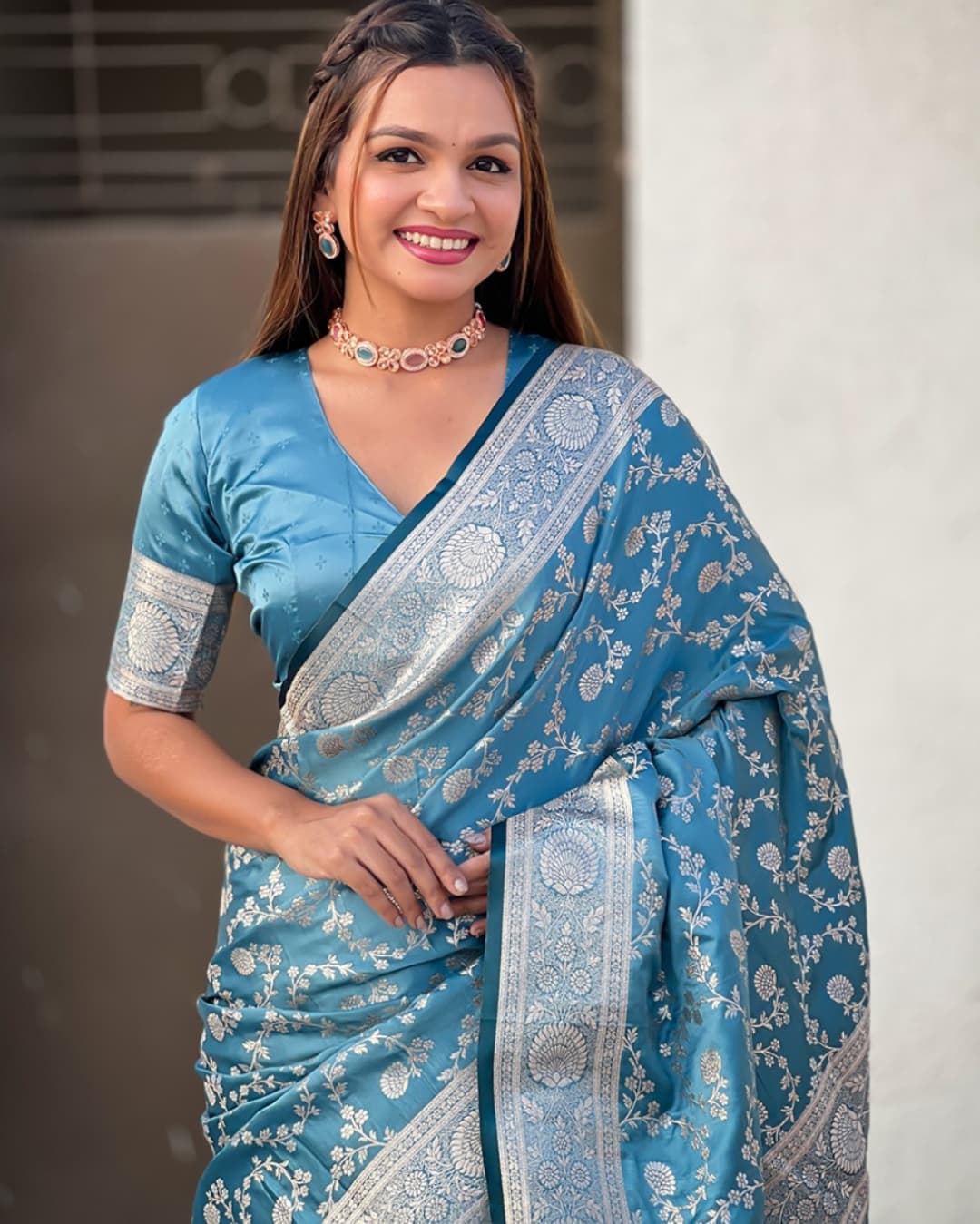 Inspiring Sky Banarasi Soft Silk Saree With Blouse Piece