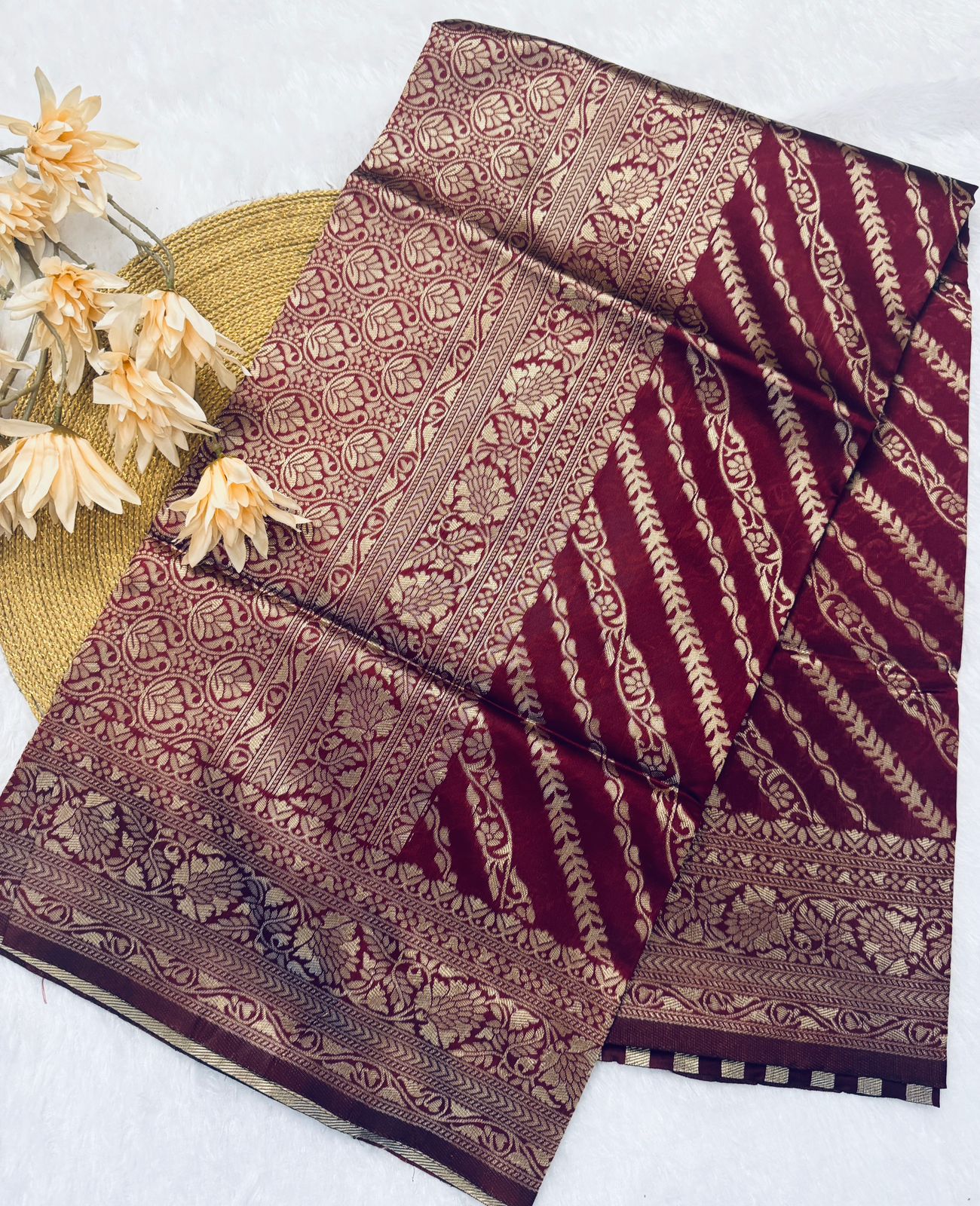 Adorable Maroon Soft Silk Saree With Blouse Piece