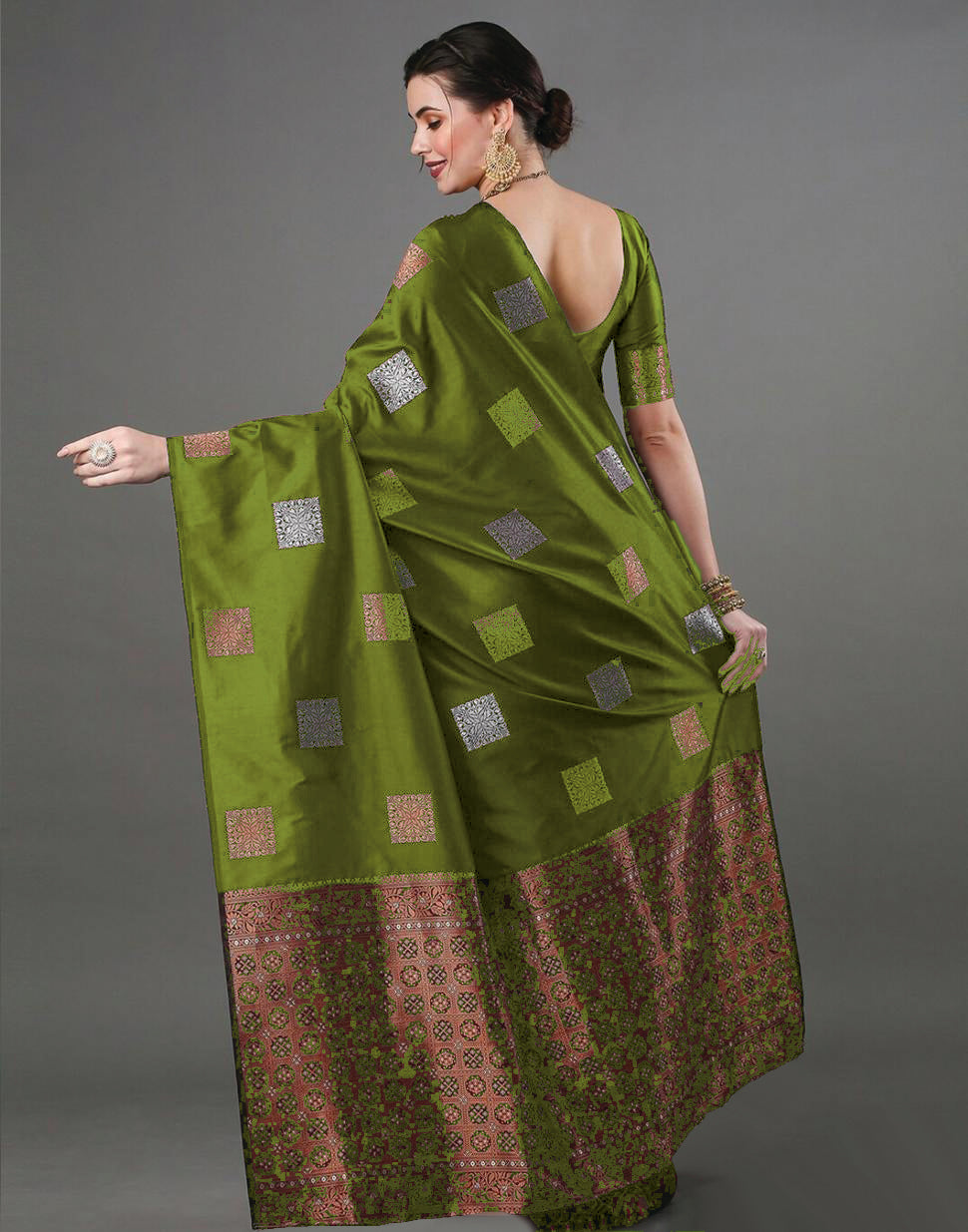 Simple Mehndi Soft Banarasi Silk Saree With Blouse Piece
