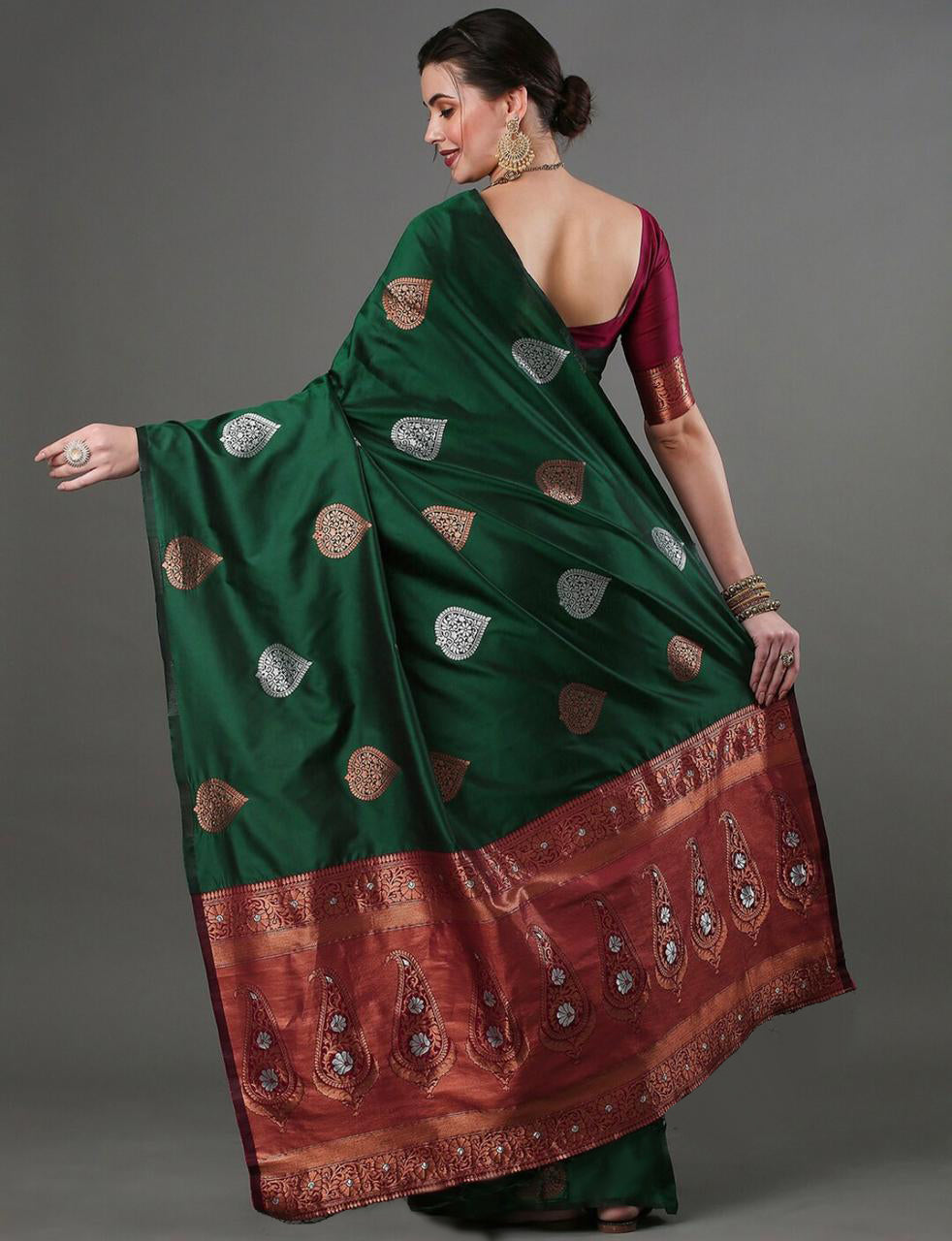 OutStanding Green And Red Soft Banarasi Silk Saree With Blouse Piece