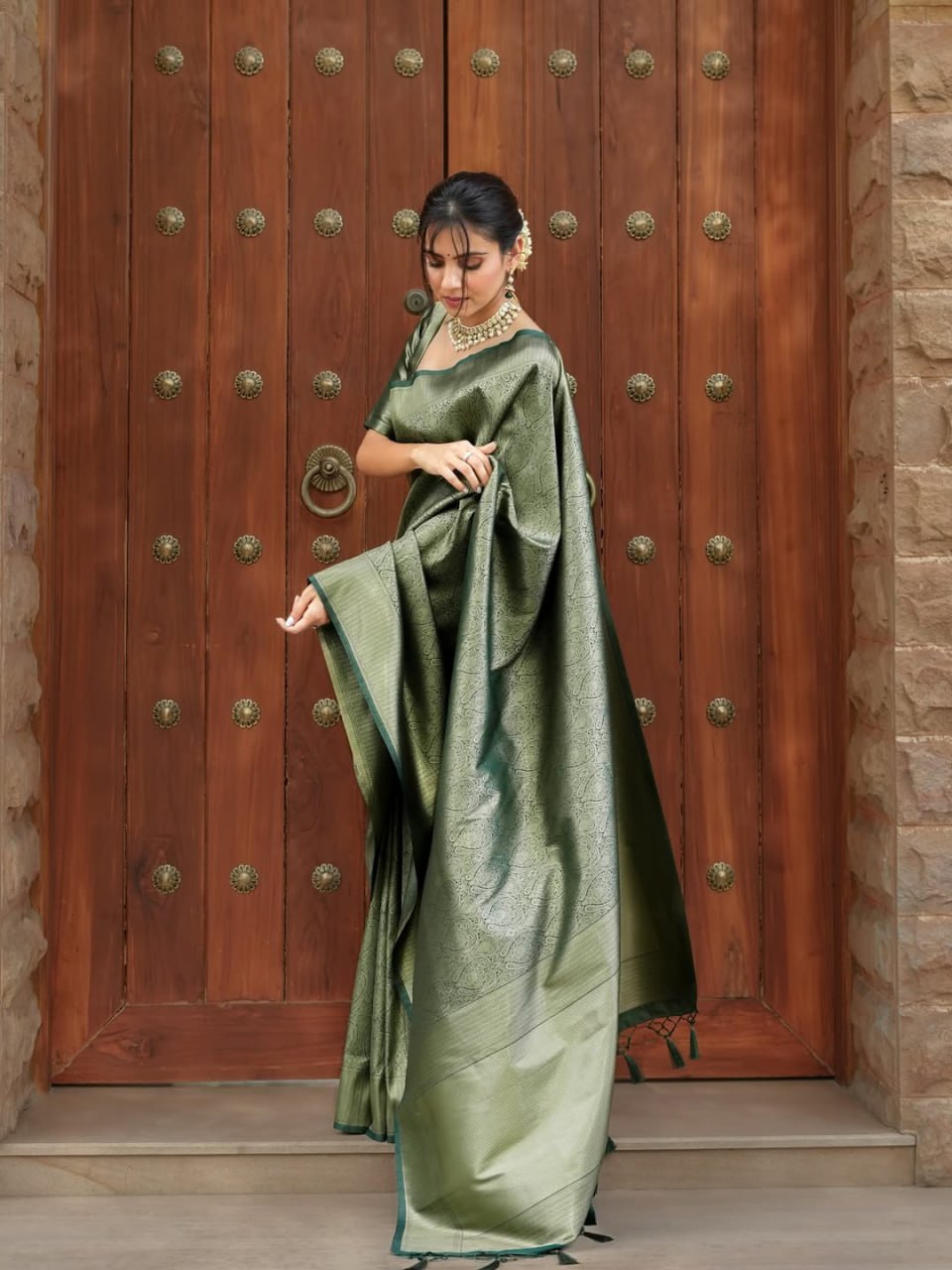 Attractive Green Color Banarasi Soft Silk Saree With Blouse Piece
