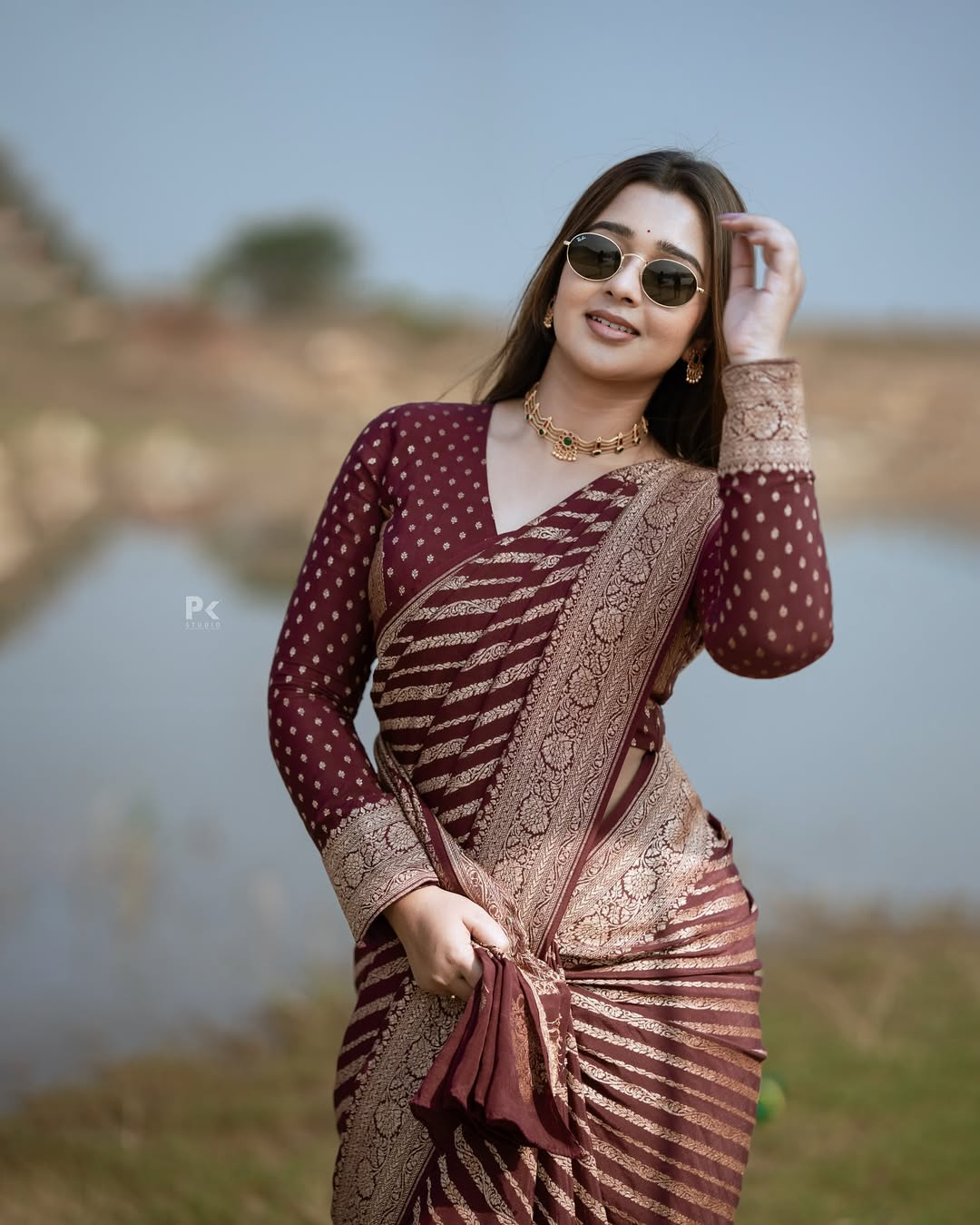Adorable Maroon Soft Silk Saree With Blouse Piece
