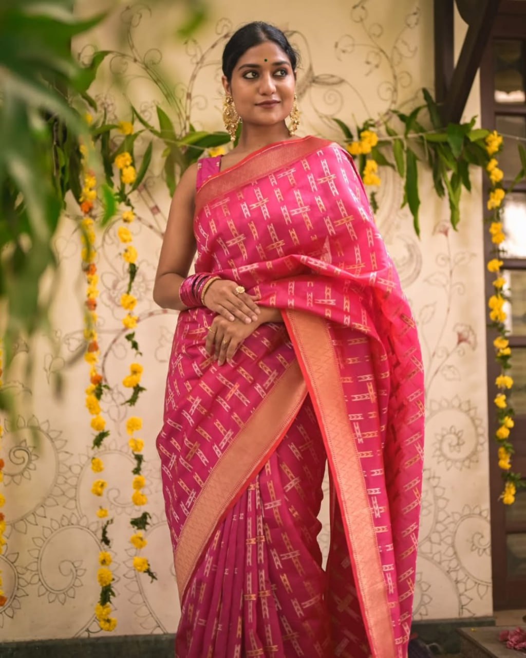 Best Seling Pink Color Banarasi Soft Silk Saree With Blouse Piece