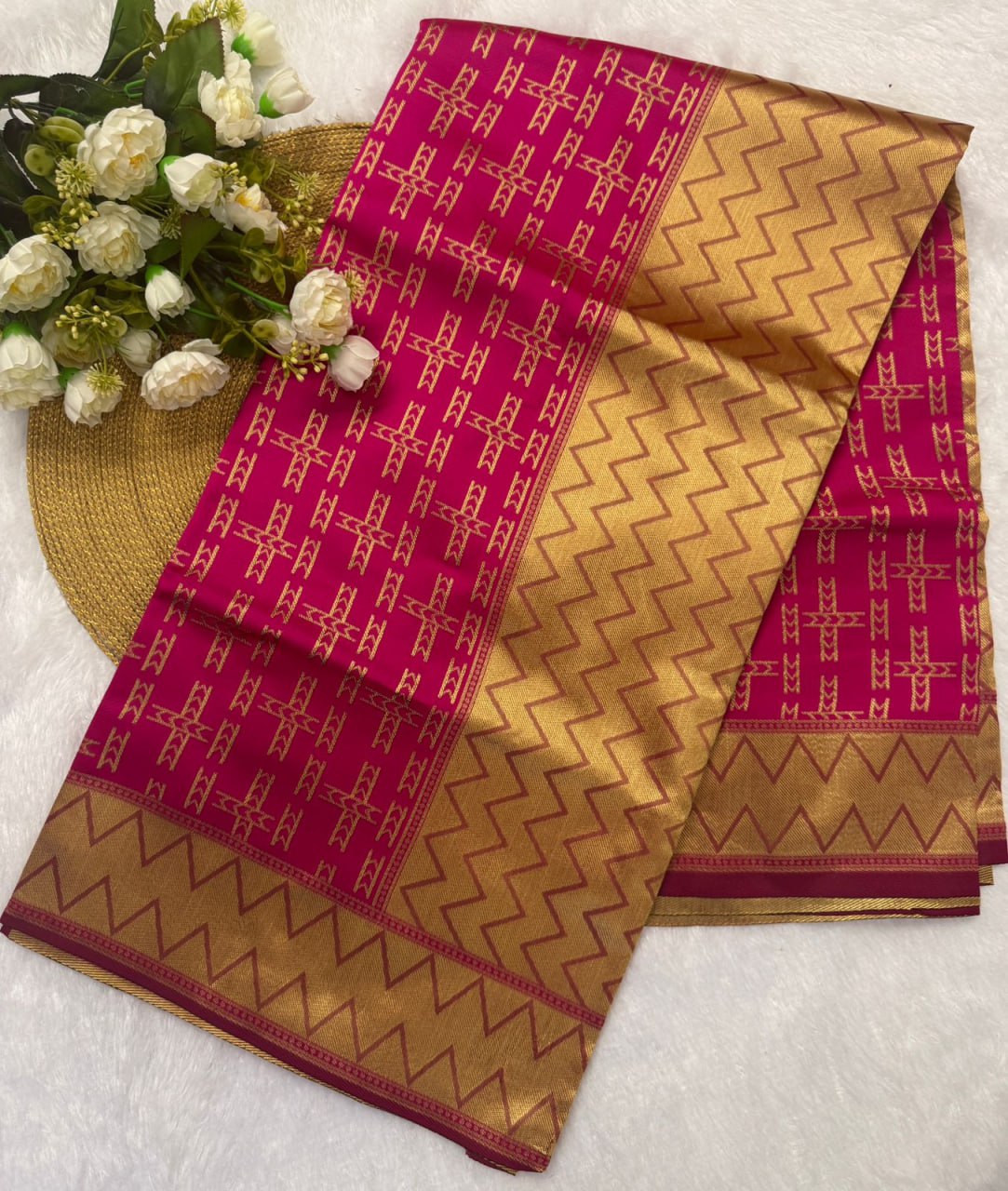 Best Seling Pink Color Banarasi Soft Silk Saree With Blouse Piece