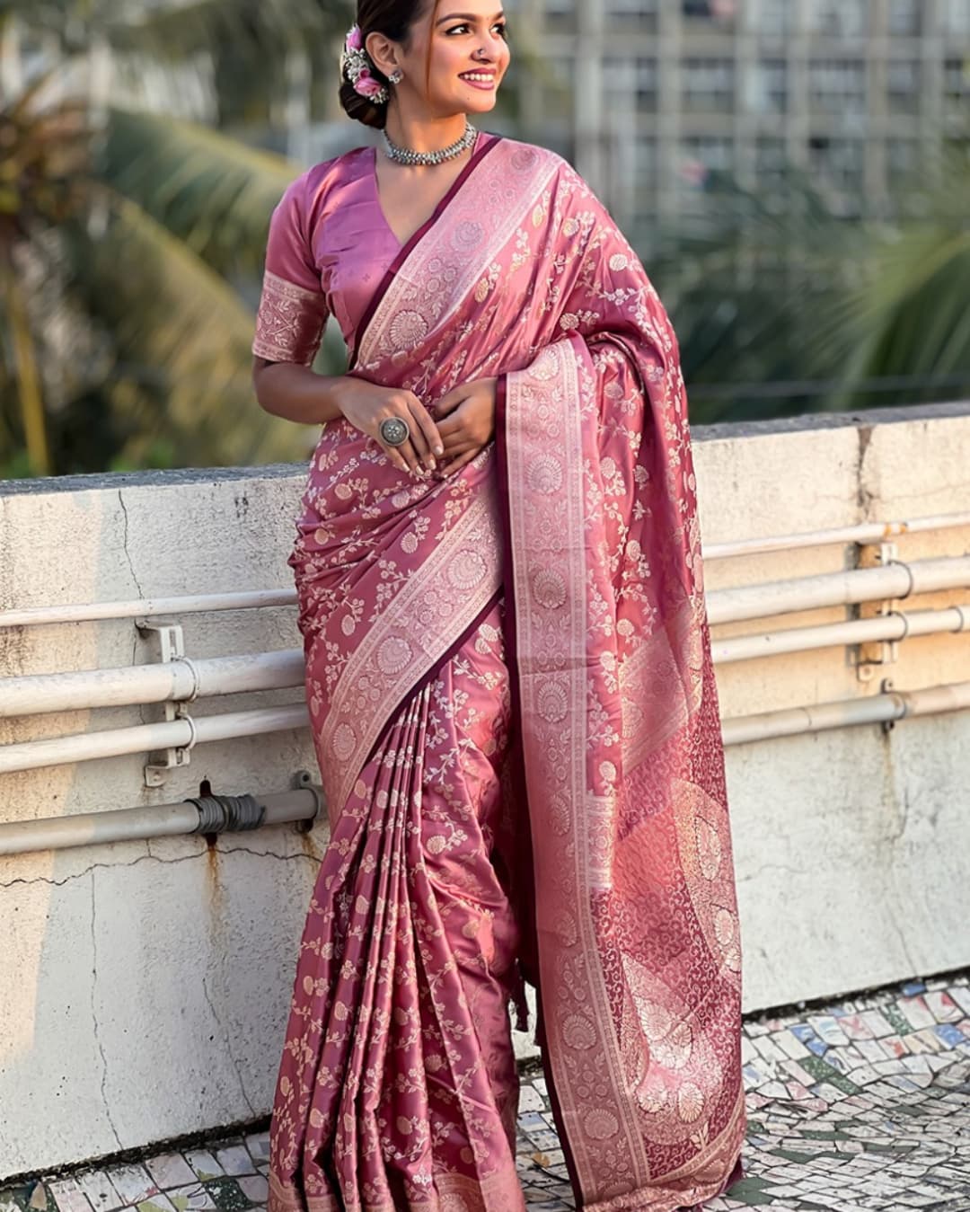 Inspiring Pink Banarasi Soft Silk Saree With Blouse Piece