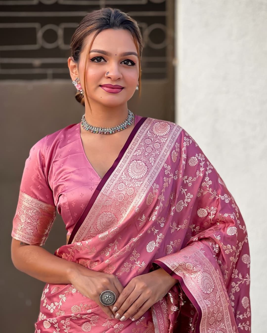 Inspiring Pink Banarasi Soft Silk Saree With Blouse Piece