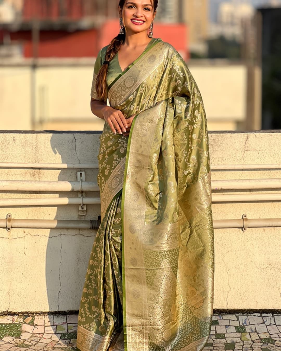 Inspiring Pista Banarasi Soft Silk Saree With Blouse Piece