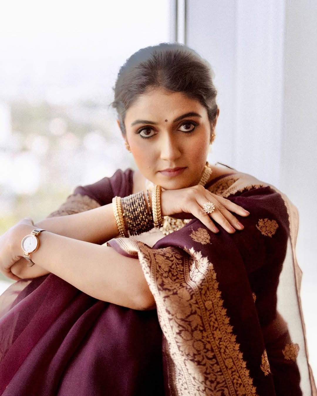 Surpassing Brown Banarasi Soft Silk Saree With Blouse Piece