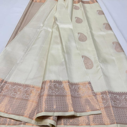 Ideal White Banarasi Soft Silk Saree With Blouse Piece