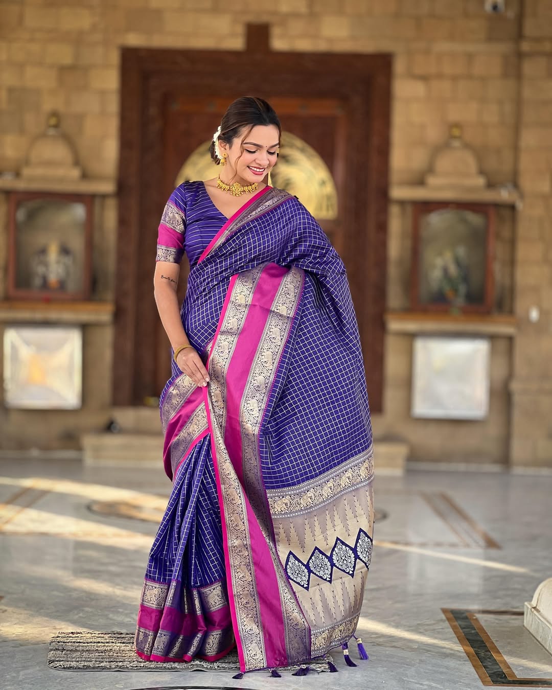 Effervescent Blue Color Banarasi Soft Silk Saree With Blouse Piece
