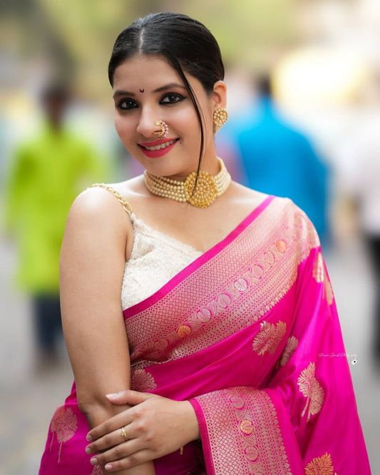 Attreactive Pink Banarasi Soft Silk Saree With Blouse Piece