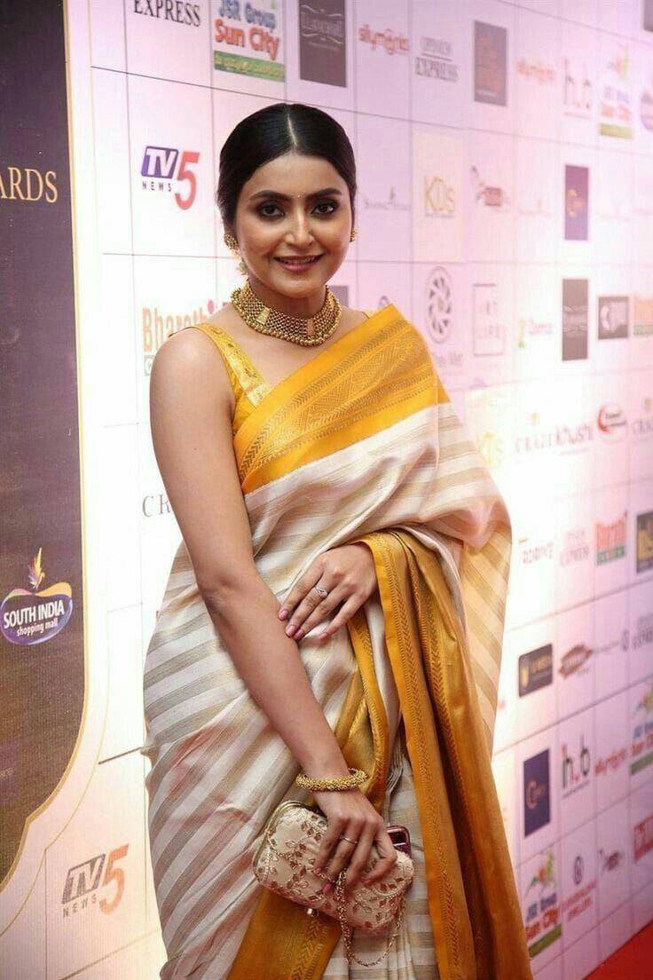 Hot Golden Yellow Banarasi Soft Silk Saree With Blouse Piece
