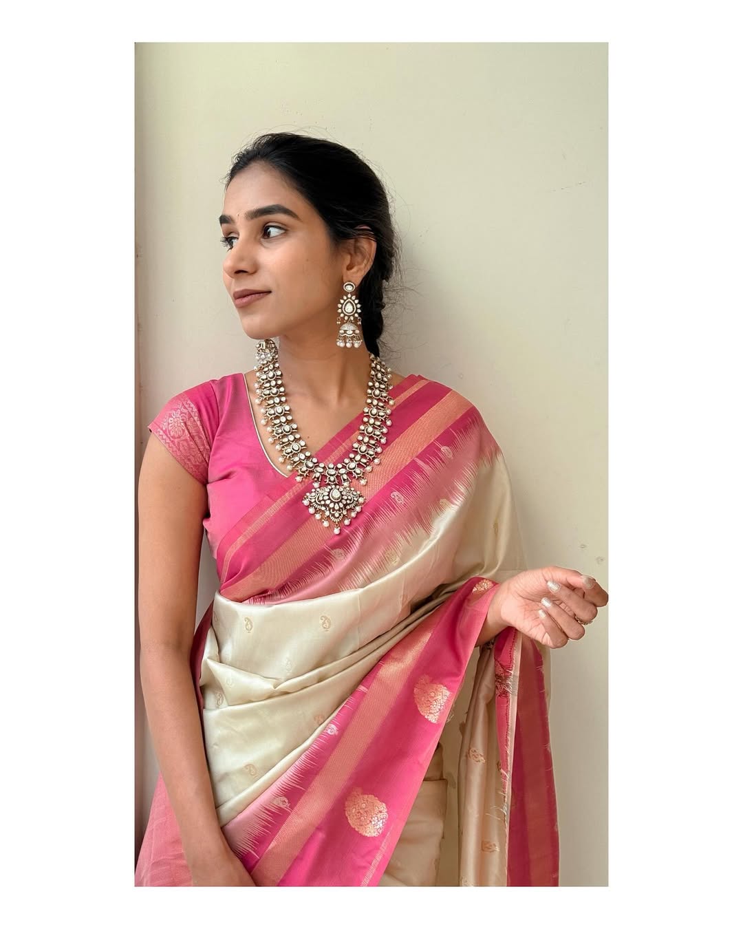 Attractive White And Pink  Banarasi Soft Silk Saree With Blouse Piece