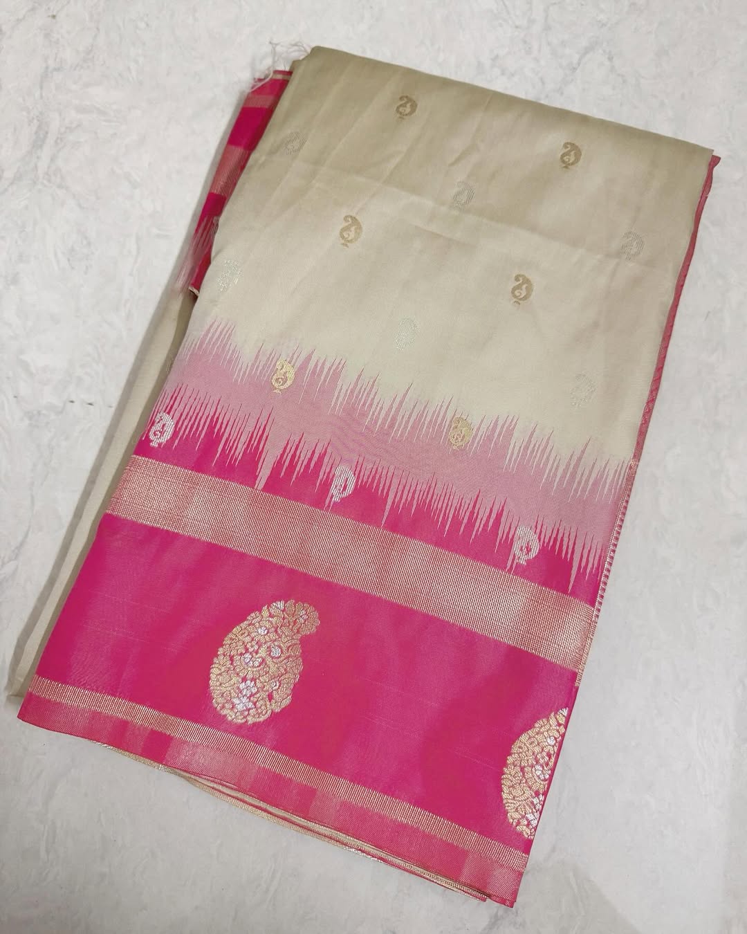 Attractive White And Pink  Banarasi Soft Silk Saree With Blouse Piece